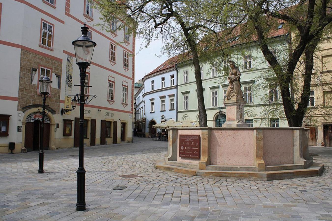 Apartment Sophie - Old Town Bratislava Exteriér fotografie